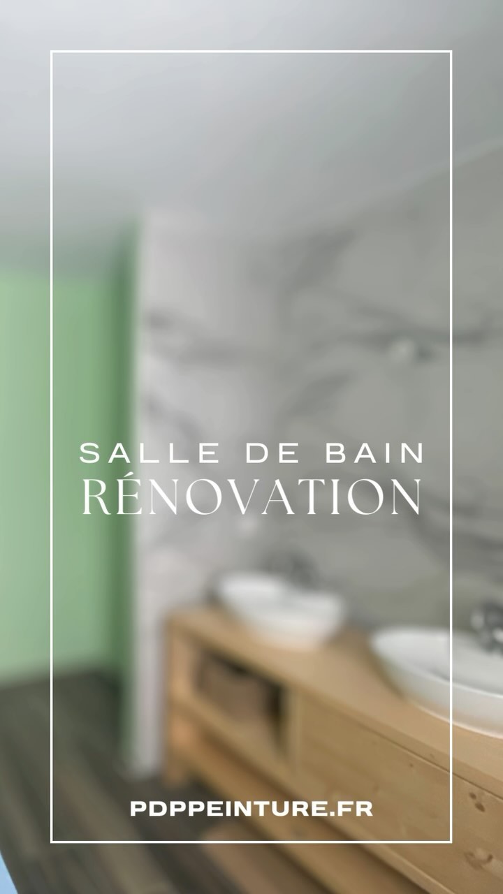 🌿 La fraîcheur s’invite dans cette salle de bain ! 
Une peinture verte pour un accord parfait entre bois et marbre. 
.
.
.
 #homerenovation #teamreno #travaux #annecy #hautesavoie #bathroomrenovation #artisanpeintre #pdppeinture #decoaddict #cruseilles #salledebaindesign #geneve #decorationinterieur #marbrerie #leroymerlin